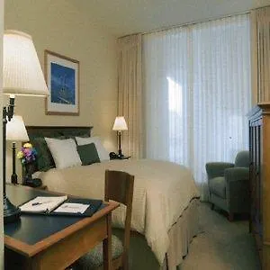 Charles F Knight Executive Education Center Hotel
